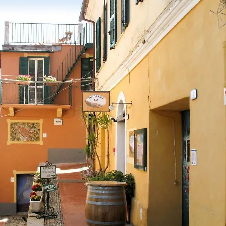 Casa Giulia * Praelo